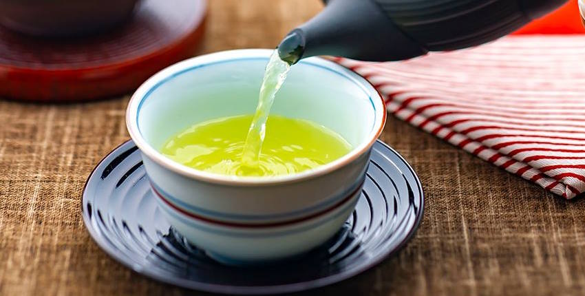 Green tea is at the top of our list of slimming teas