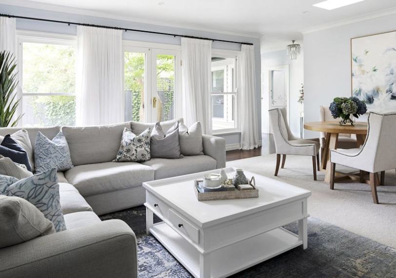 Dikdörtgen Salonda Yemek Masası Nereye Yerleştirilir? En İyi Çözümler ve Dekorasyon İpuçları